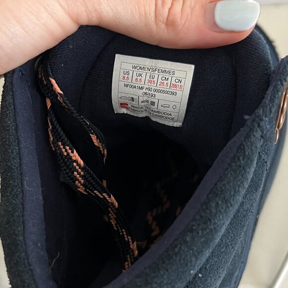 North Face Women's Waterproof Back to Berkeley II Boots Navy size 8.5 - Picture 7 of 8